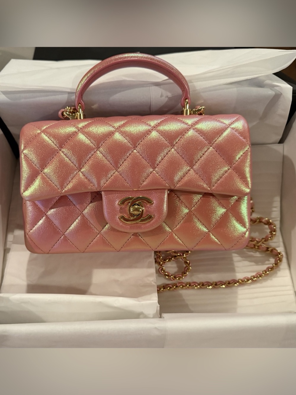 CHANEL Brand new Mathieu Blazy 2026 limited edition pink iridescent classic fla